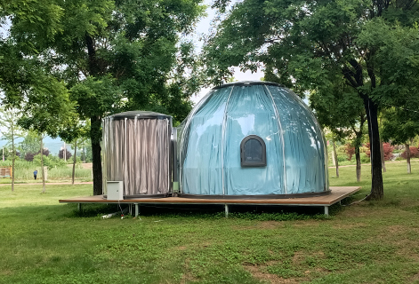 带窗户的星空泡泡屋